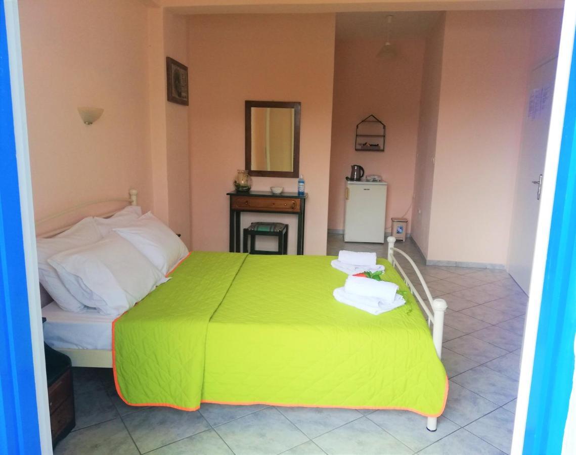 Elli Rooms Patitiri  Luaran gambar